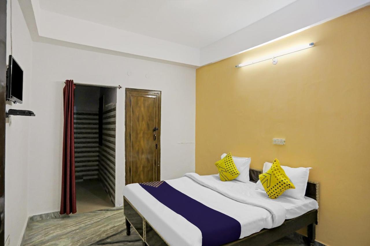 Spot On Raj Hotel Vip Near Worlds Of Wonder Kālkāji Devi Exterior foto
